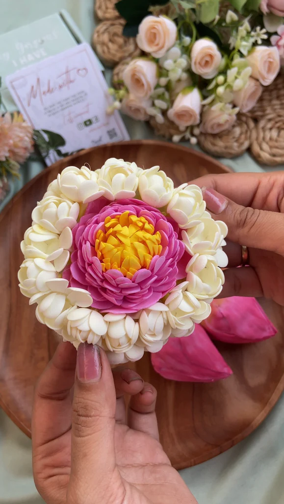 Foam Handmade Malli Lotus Center Hair Clip